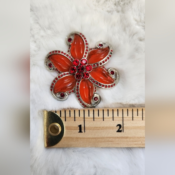 Vintage Flower Pendant with Crystals - Picture 4 of 5